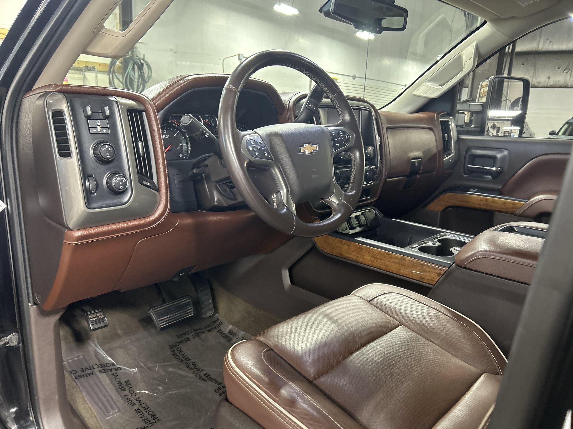 Certified Used 2015 BLACK Chevrolet High Country image 10