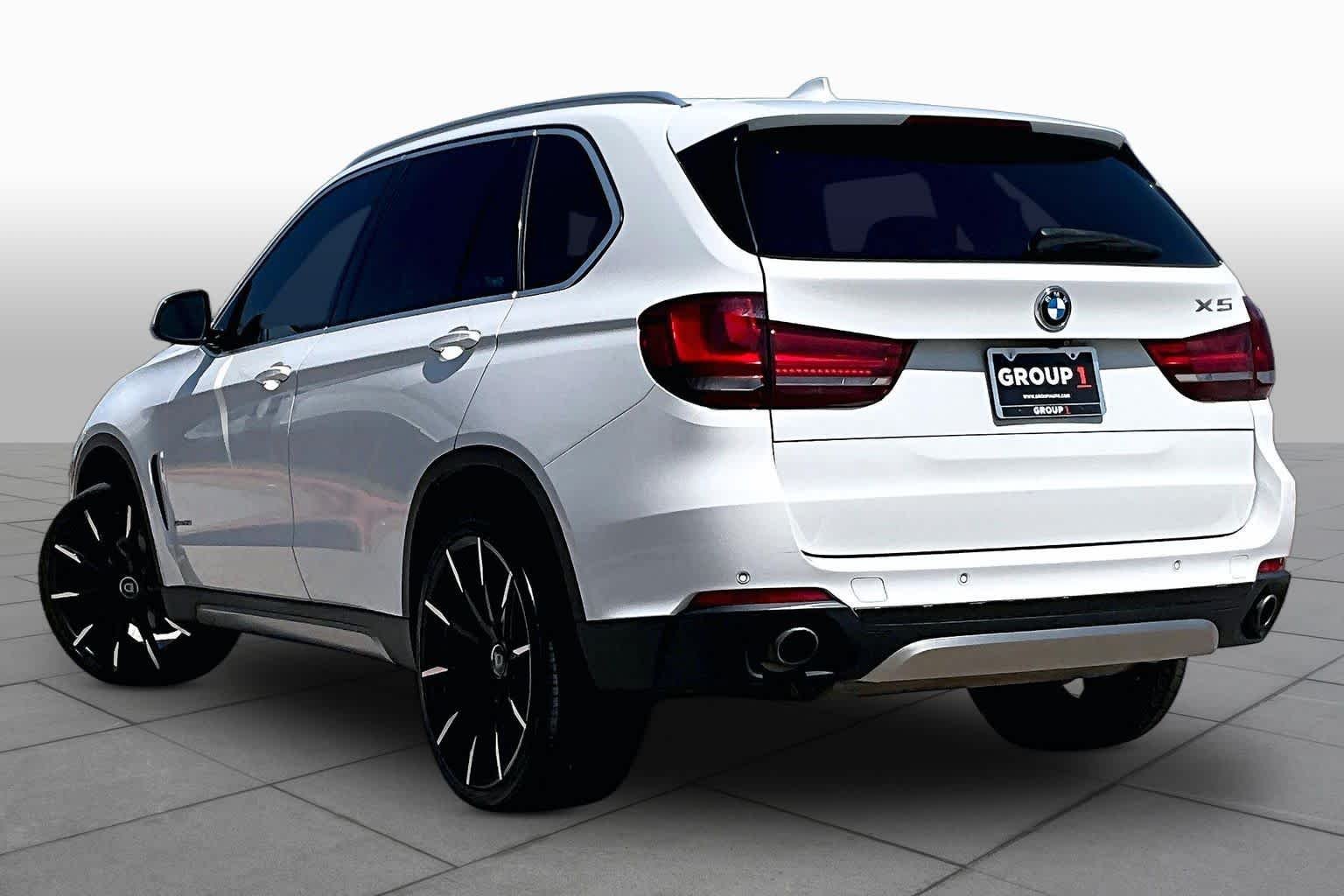Used 2017 Alpine White BMW sDrive35i image 12