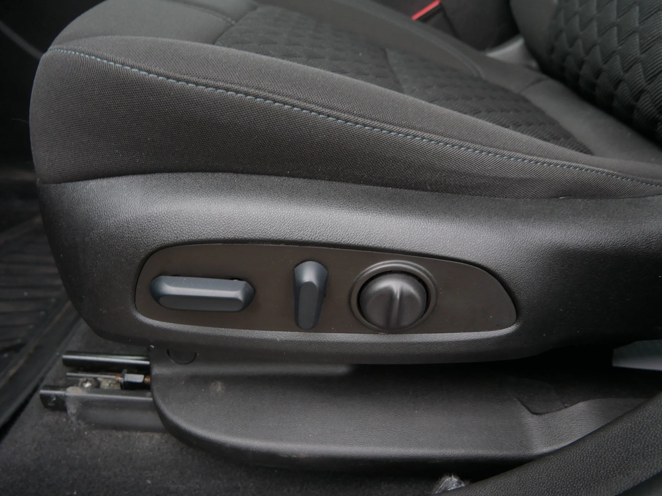 Used 2022 Black Chevrolet LT image 22
