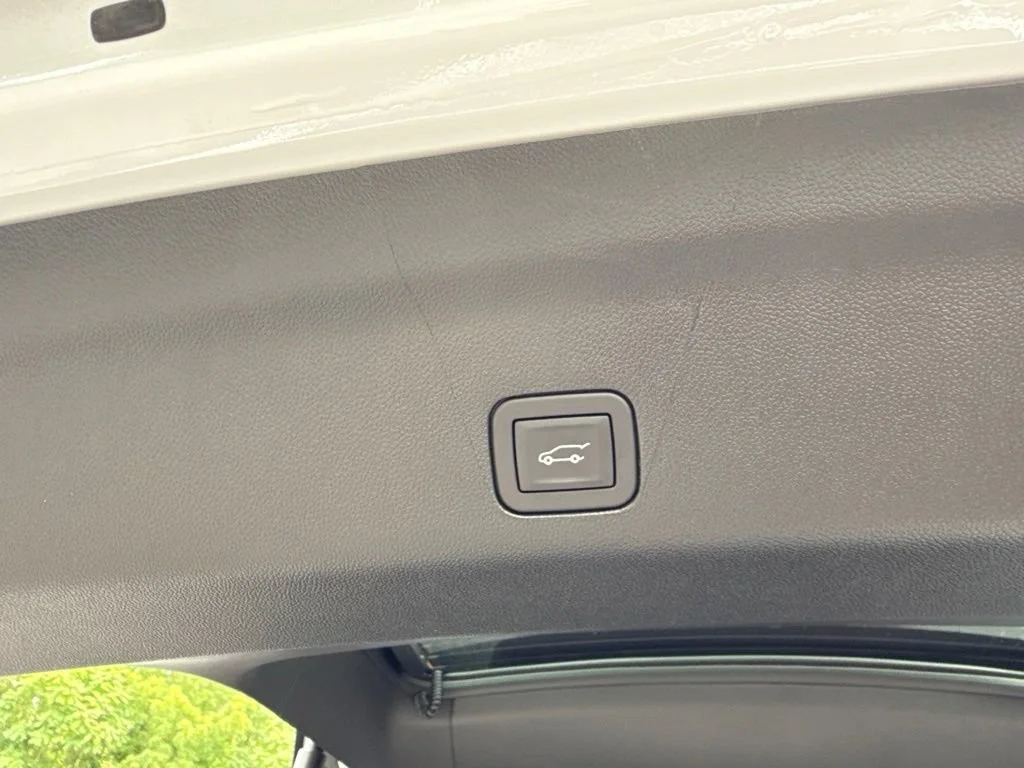 Used 2026 Glacier White Tricoat GMC Denali image 16