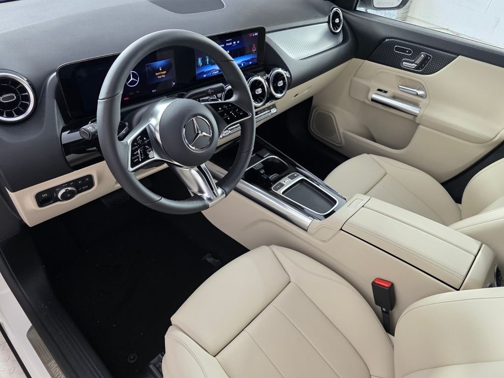 New 2026 Polar White Mercedes-Benz GLA 250 image 7