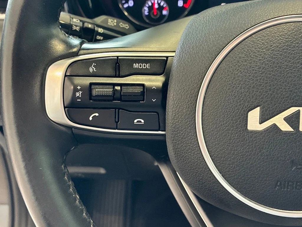 Used 2022 Black Kia GT-Line image 27
