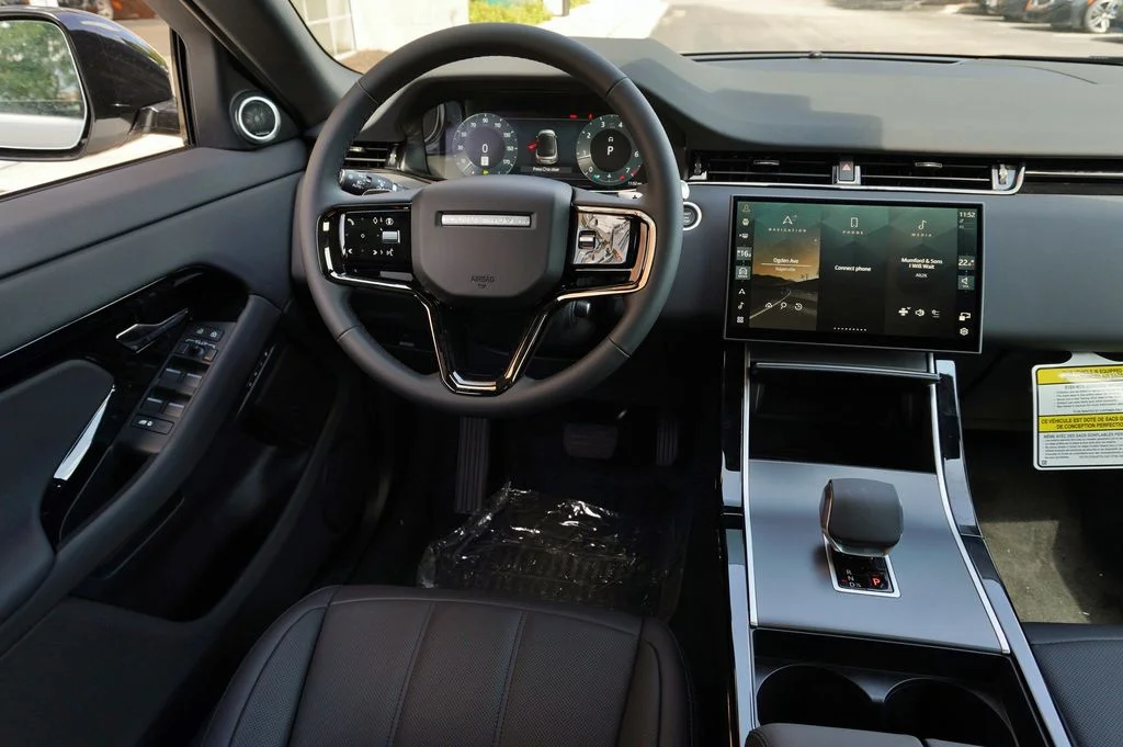 New 2026 Fuji White Land Rover S image 15
