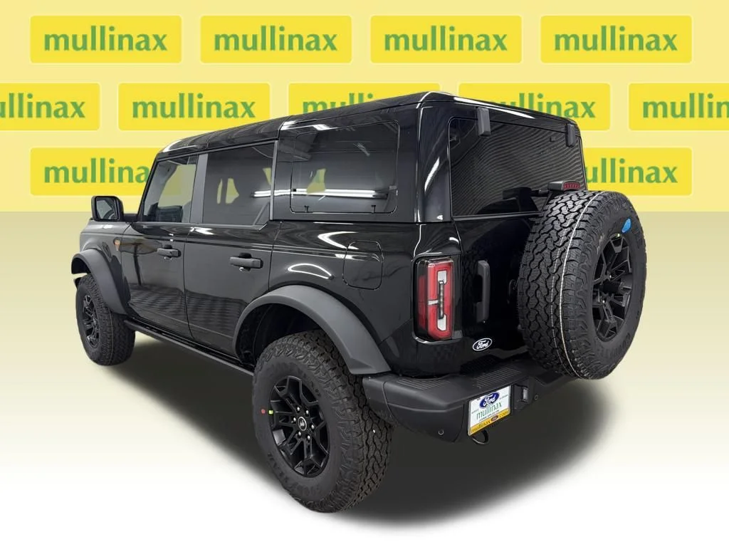 New 2026 Black Ford Badlands image 9