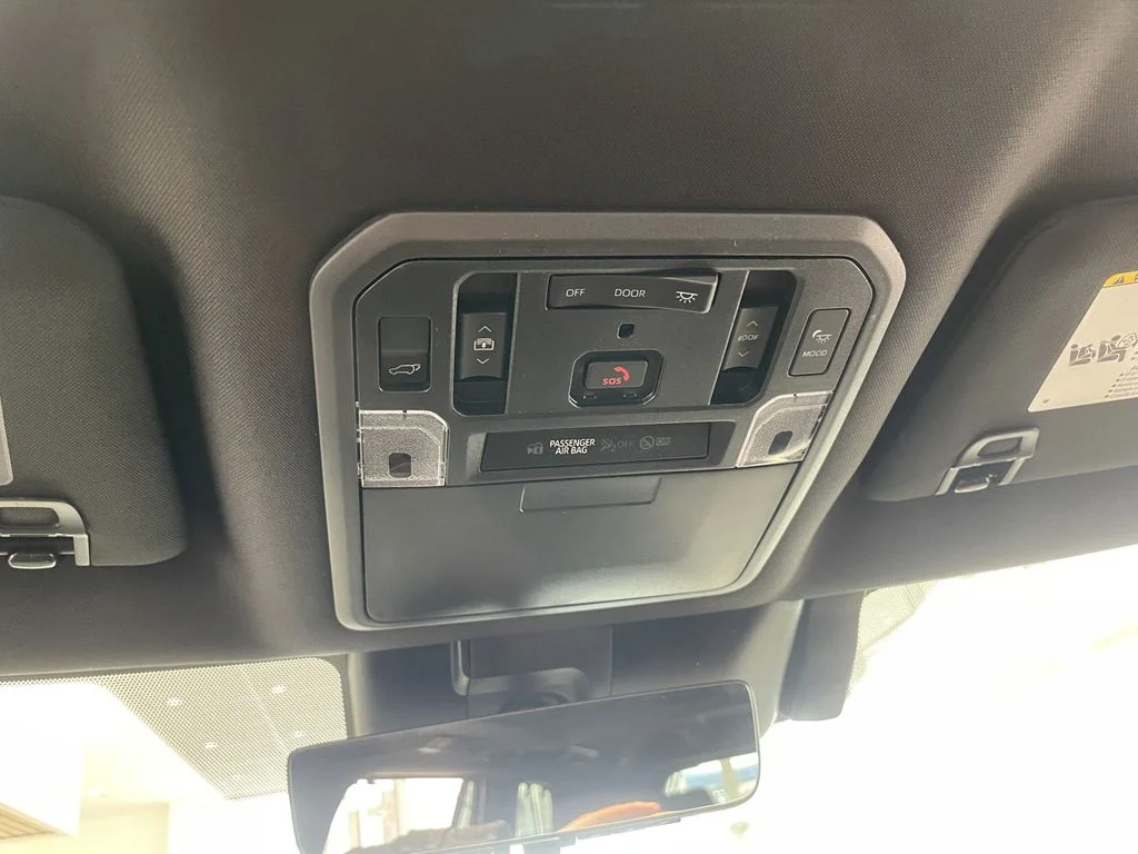 New 2026 Wind Chill Pearl Toyota Platinum image 25