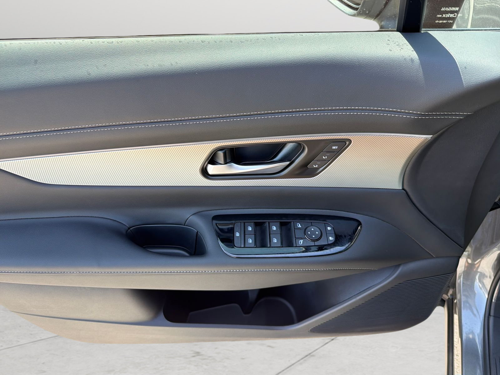 New 2026 Gray Nissan SL image 21