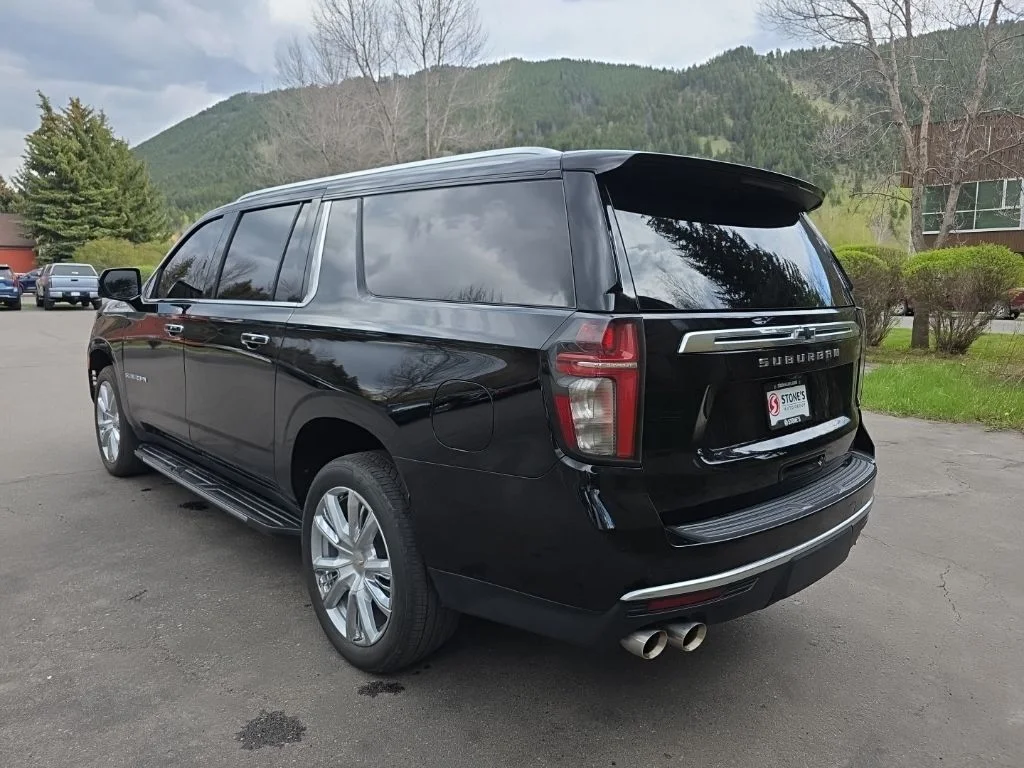 Used 2023 Black Chevrolet High Country image 5