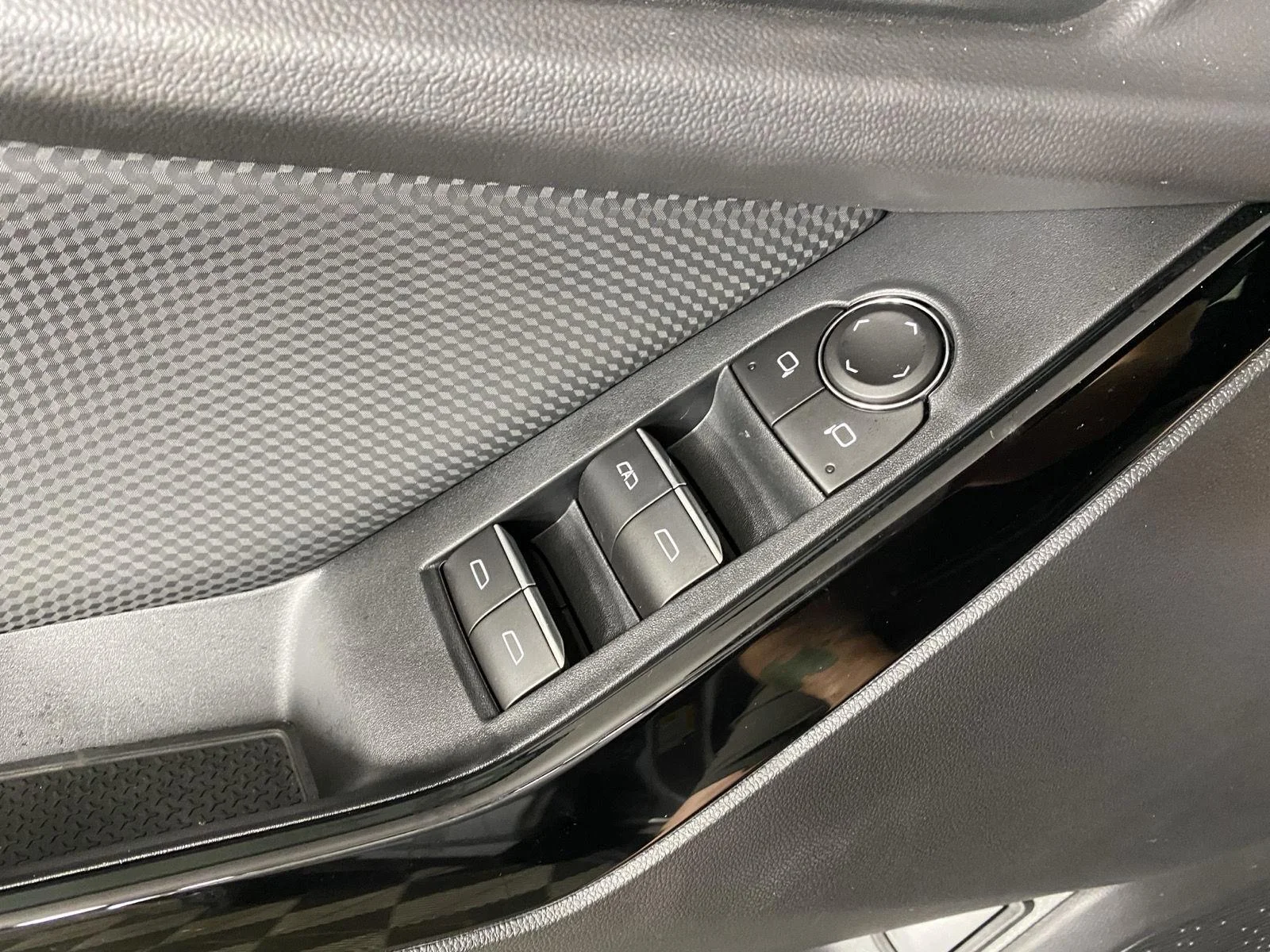 Used 2026 Sterling Gray Metallic Chevrolet AWD RS image 20