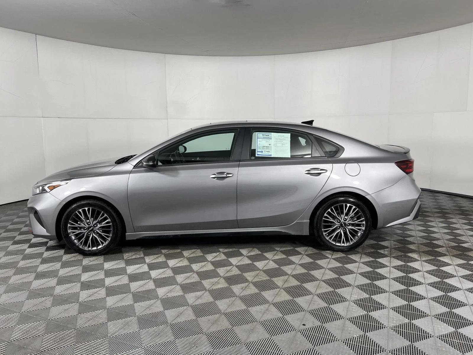 Used 2023 Steel Gray Kia GT-Line image 5