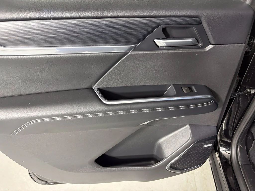 Used 2026 Black GMC Elevation image 32