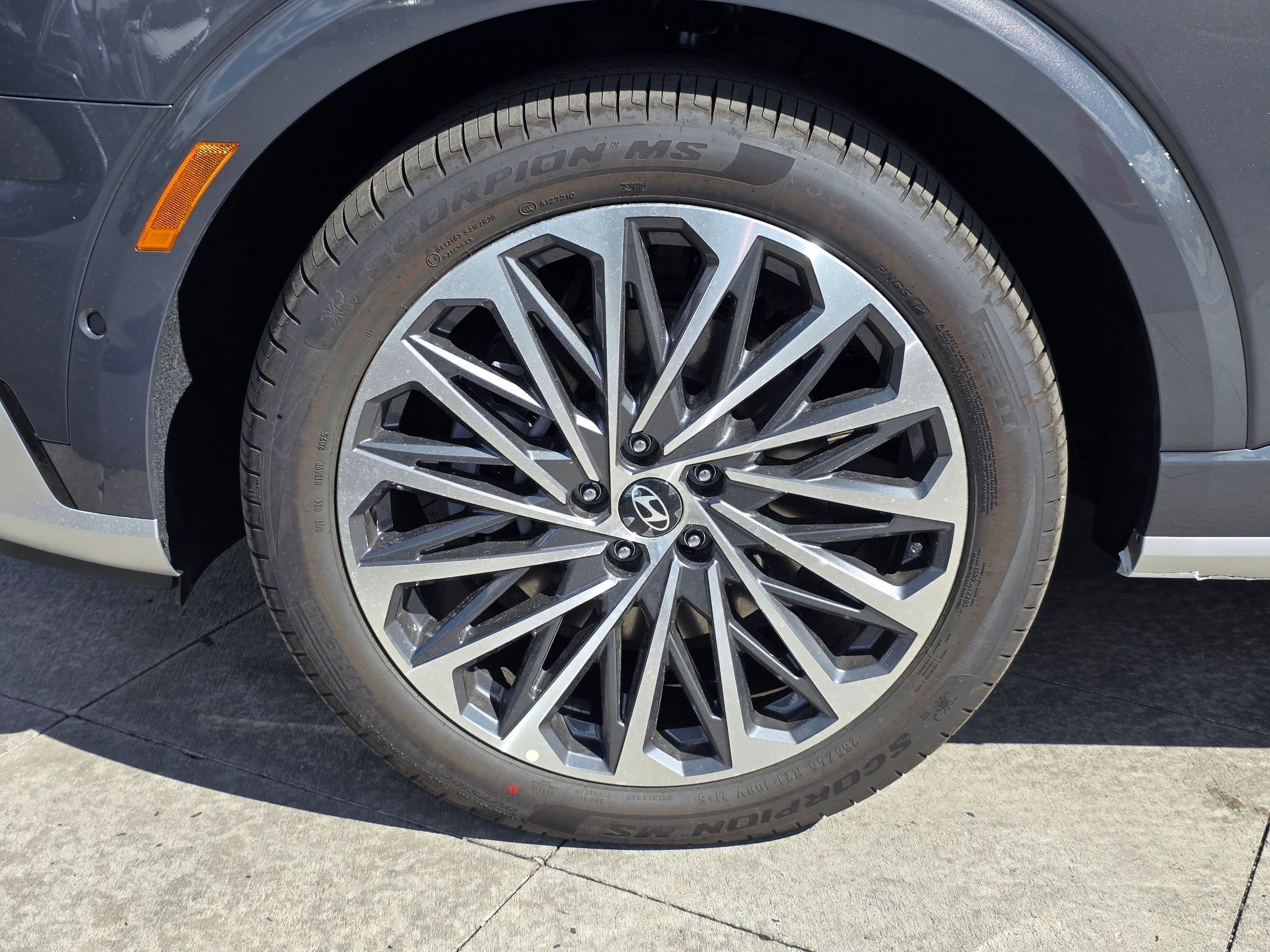 New 2026 Ecotronic Gray Pearl Hyundai Calligraphy image 18