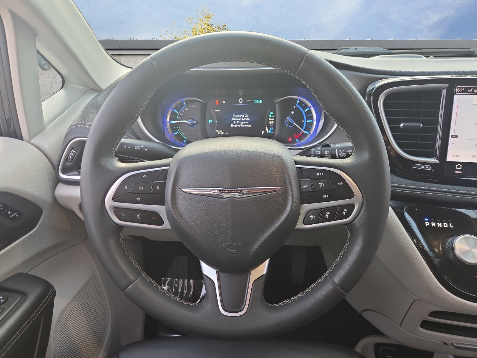 2023 Chrysler Pacifica Hybrid Touring L - Photo 12