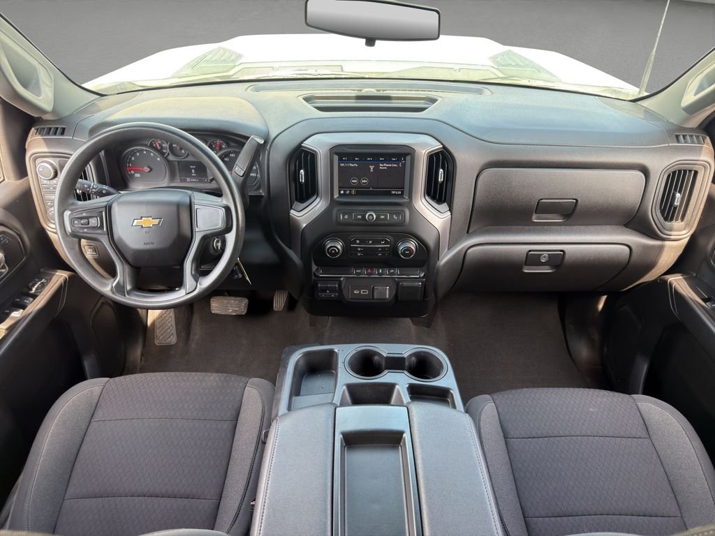 Used 2022 White Chevrolet Custom image 31