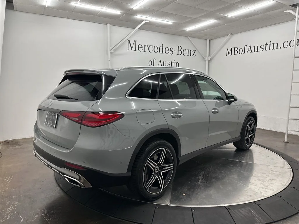 Used 2026 White Mercedes-Benz GLC 300 image 7