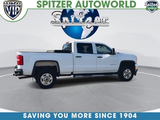 Used 2016 White GMC Base image 10