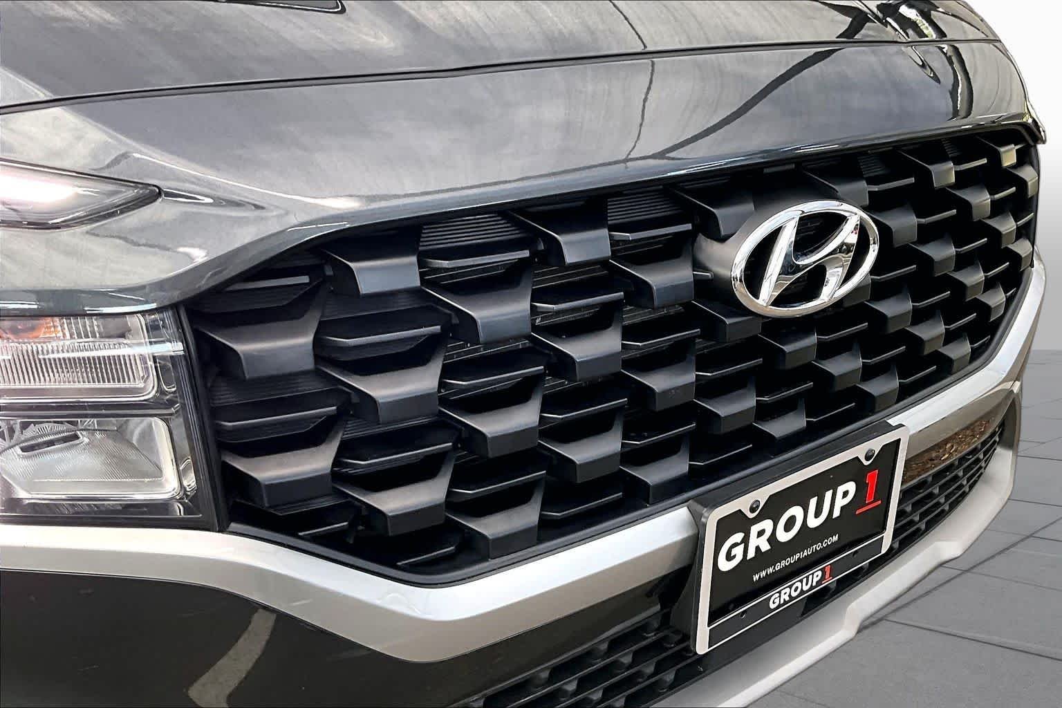 Used 2023 Portofino Gray Hyundai SEL image 30