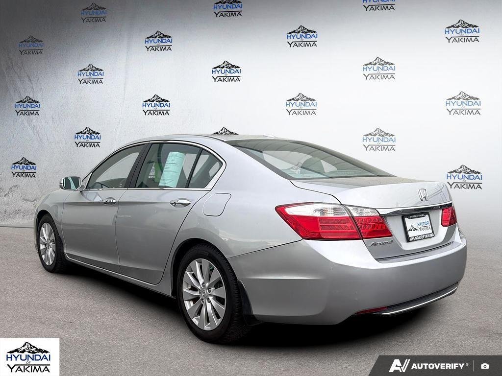 Used 2014 Alabaster Silver Metallic Honda EX-L image 4