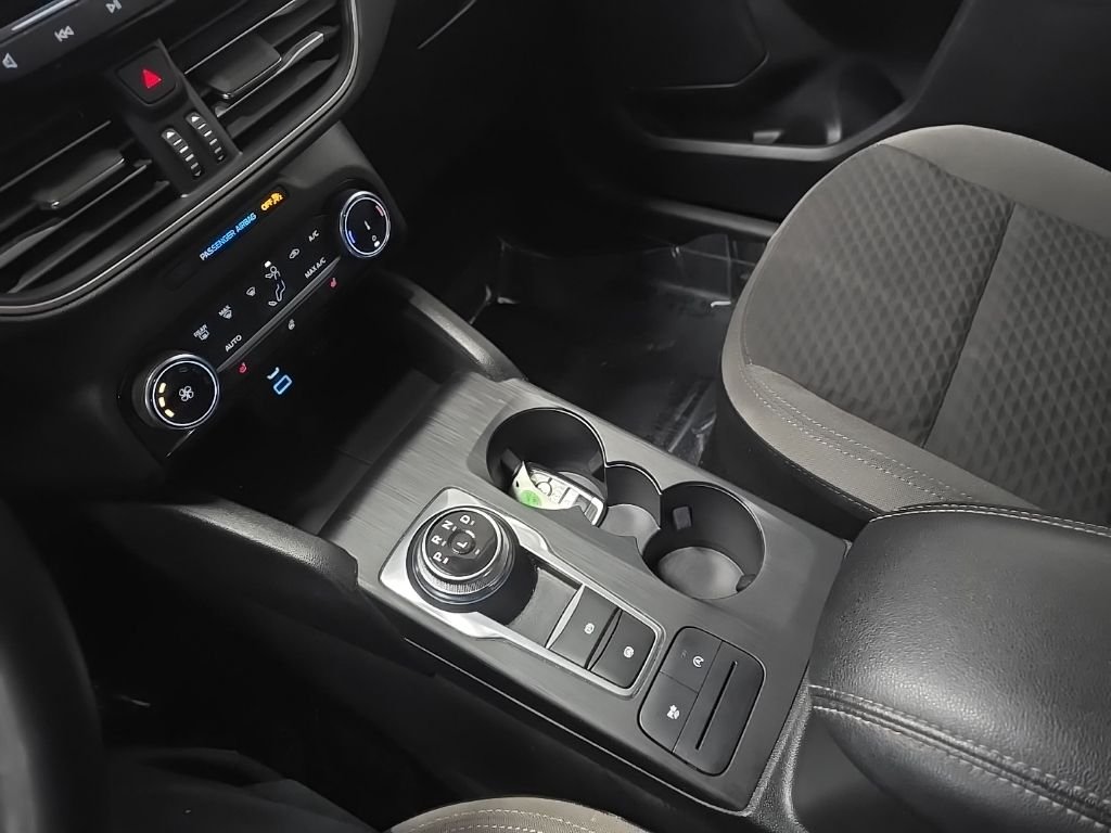 Used 2022 Gray Ford SE image 30