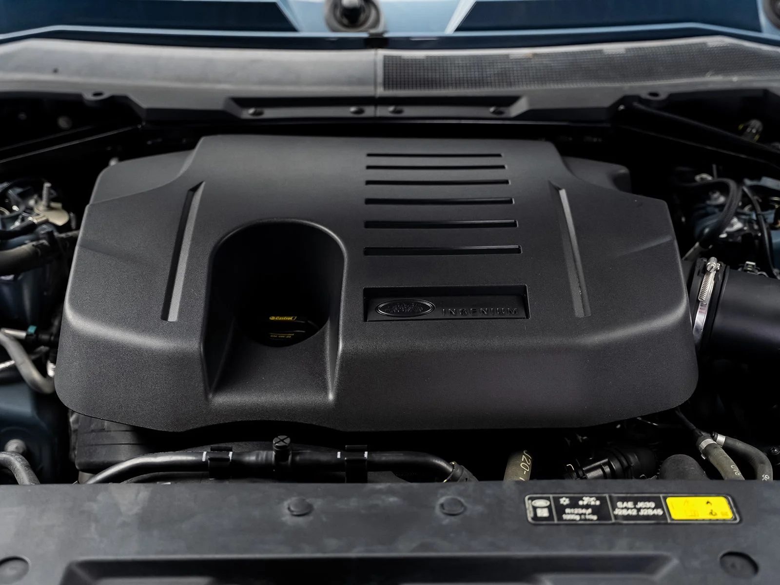 Used 2020 Blue Land Rover HSE image 59