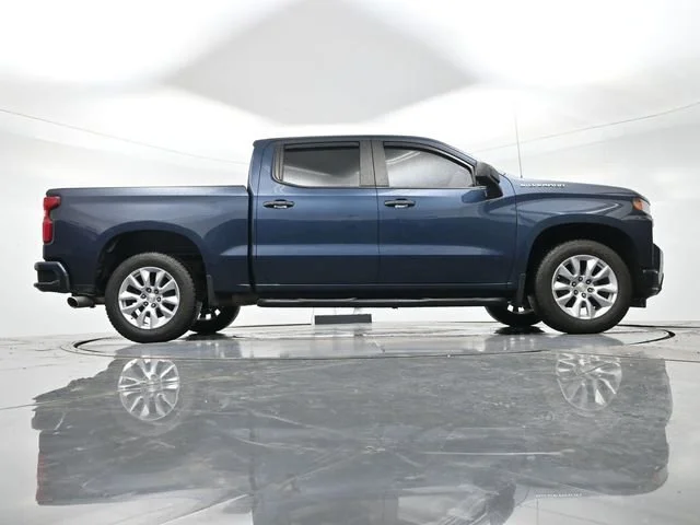 Used 2020 NORTHSKY BLUE METALLIC Chevrolet Custom image 16