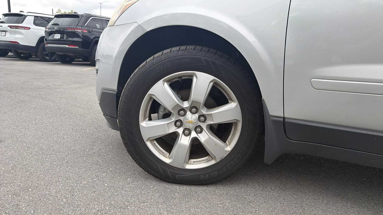 Used 2016 Silver Ice Metallic Chevrolet LT image 10