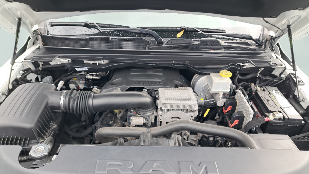 Used 2020 Off-white Ram Limited image 39