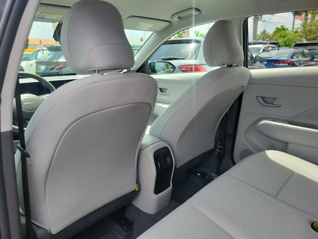 2025 Hyundai Kona SEL - Photo 7