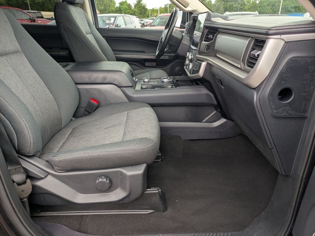 Used 2024 Black Ford XLT image 21