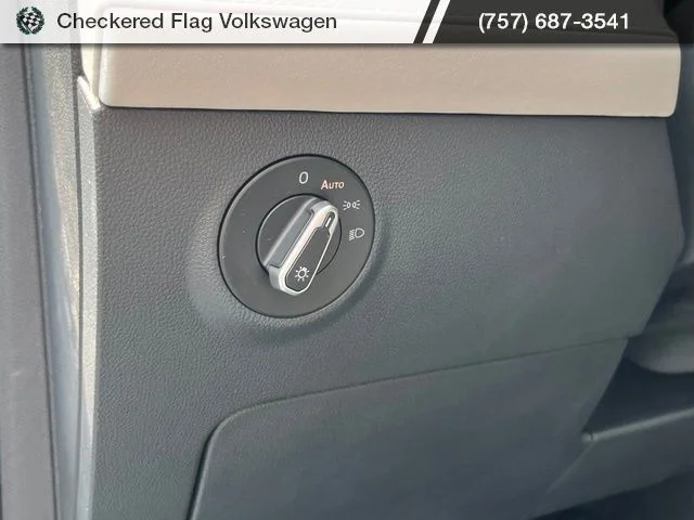 New 2026 White Volkswagen 1.5T SE image 18