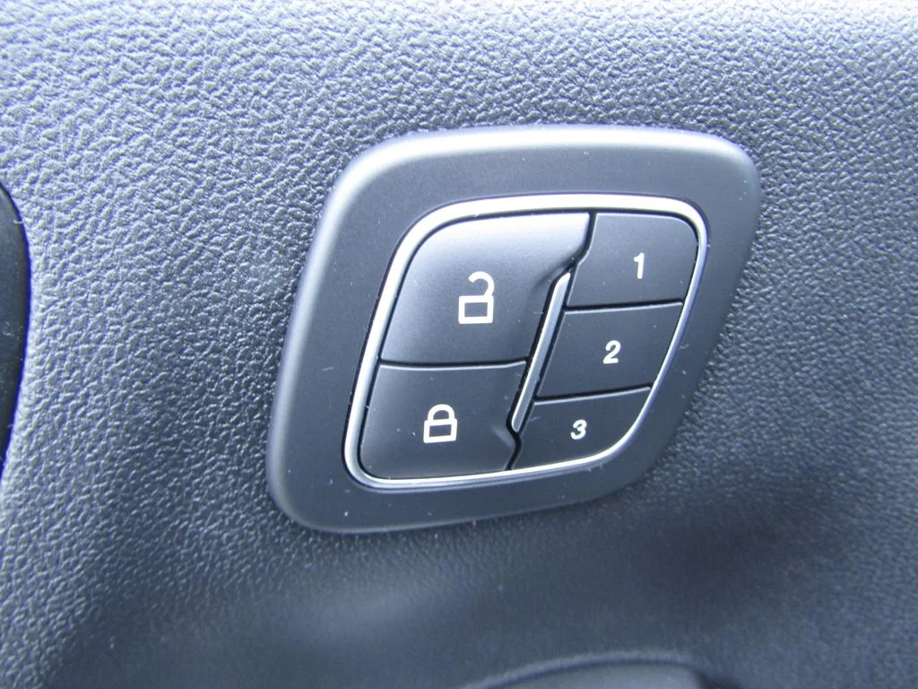 2023 Ford Escape ST-Line Elite - Photo 17