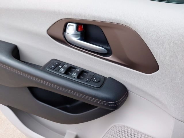 Used 2019 Gray Chrysler Touring L Plus image 14
