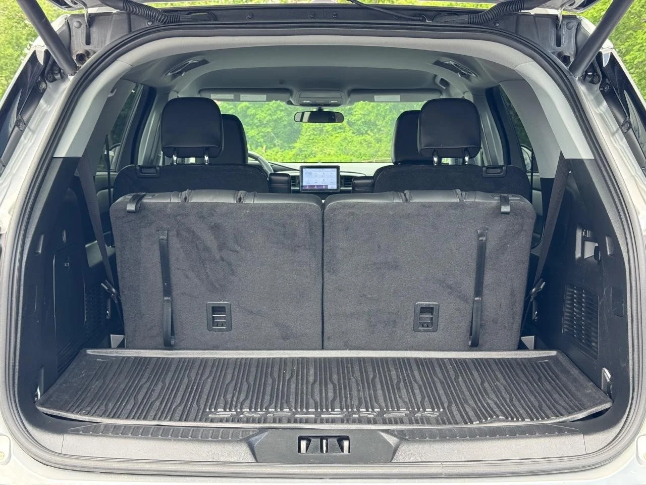 Used 2023 Iconic Silver Ford XLT image 5