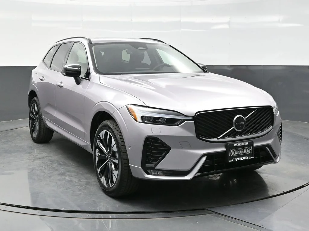 2026 Volvo XC60 B5 Plus Dark AWD's photo