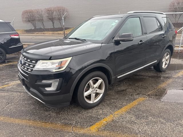 Used 2017 Ford Explorer XLT with VIN 1FM5K8D87HGD18274 for sale in Arlington Heights, IL