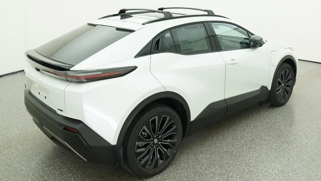 New 2026 Wind Chill Pearl Toyota XSE image 43