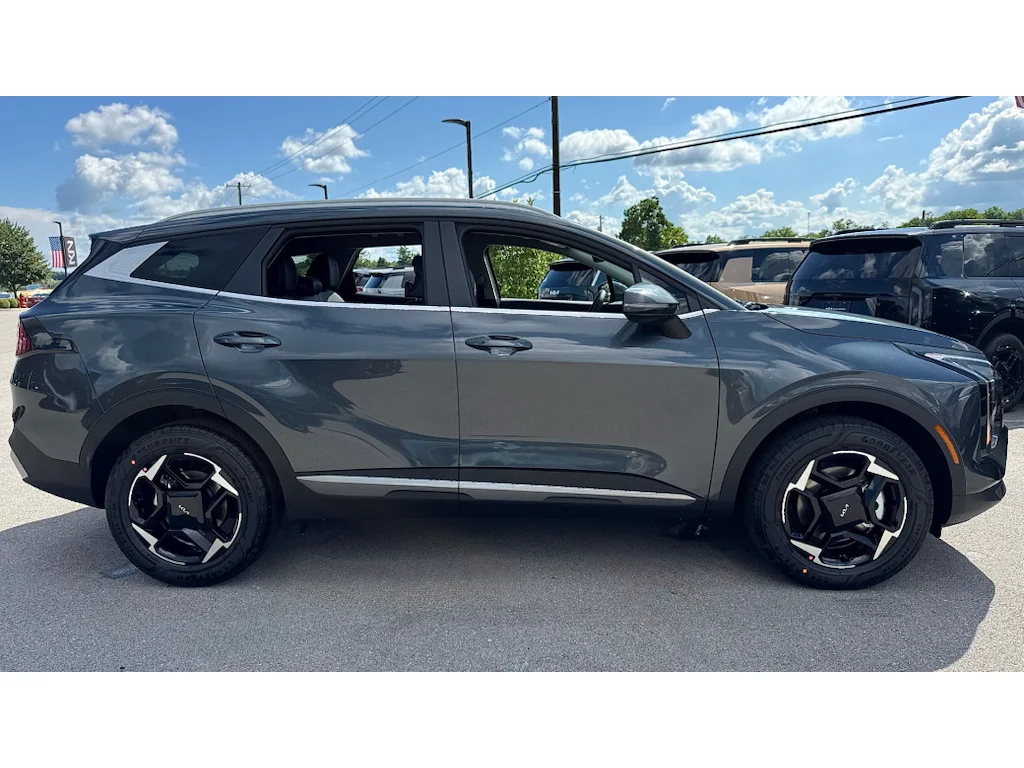 New 2026 Gry Kia EX image 3