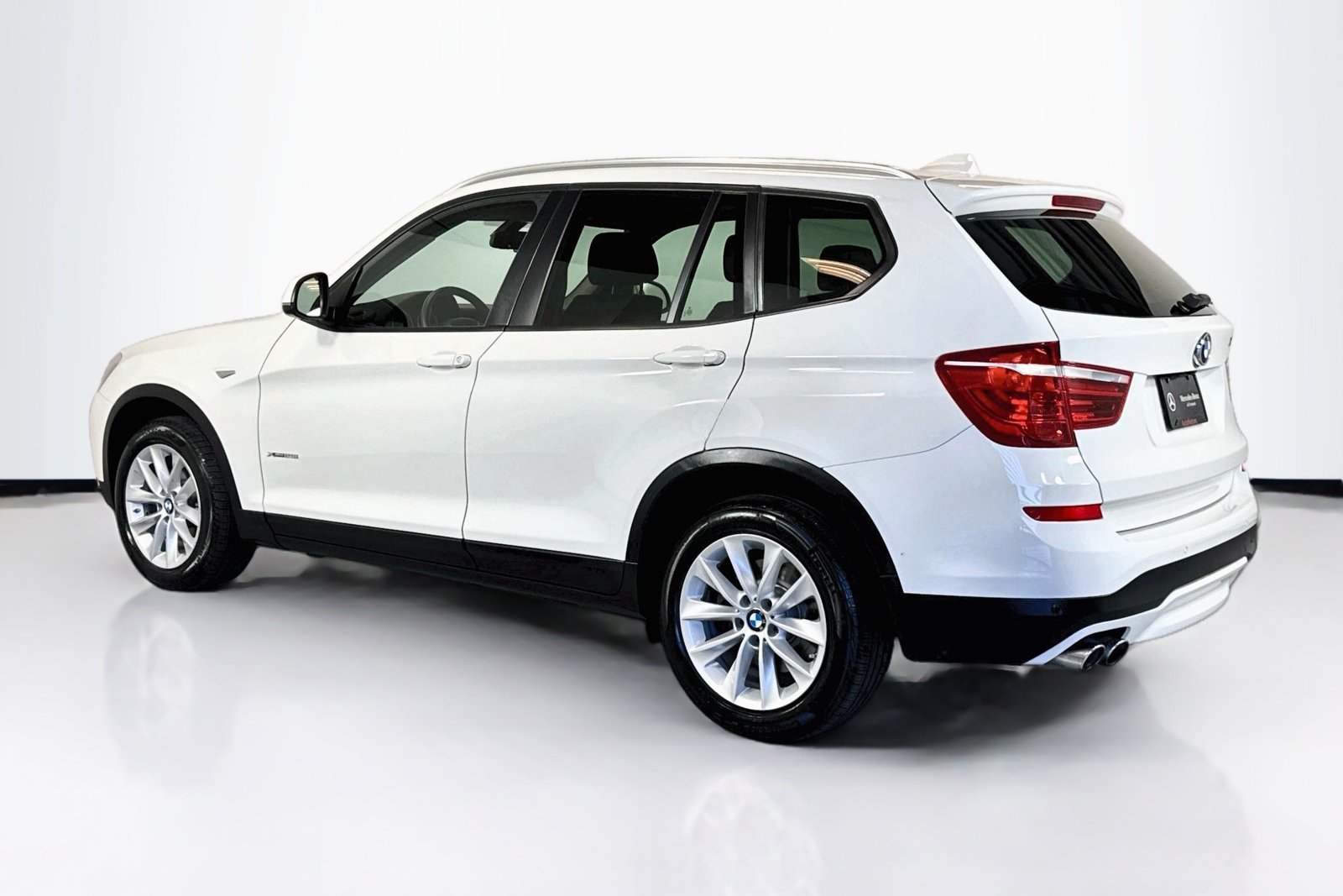Used 2016 Alpine White BMW xDrive28i image 7