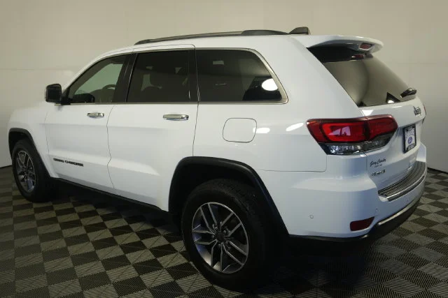 Used 2020 Bright White Clearcoat Jeep Limited image 5