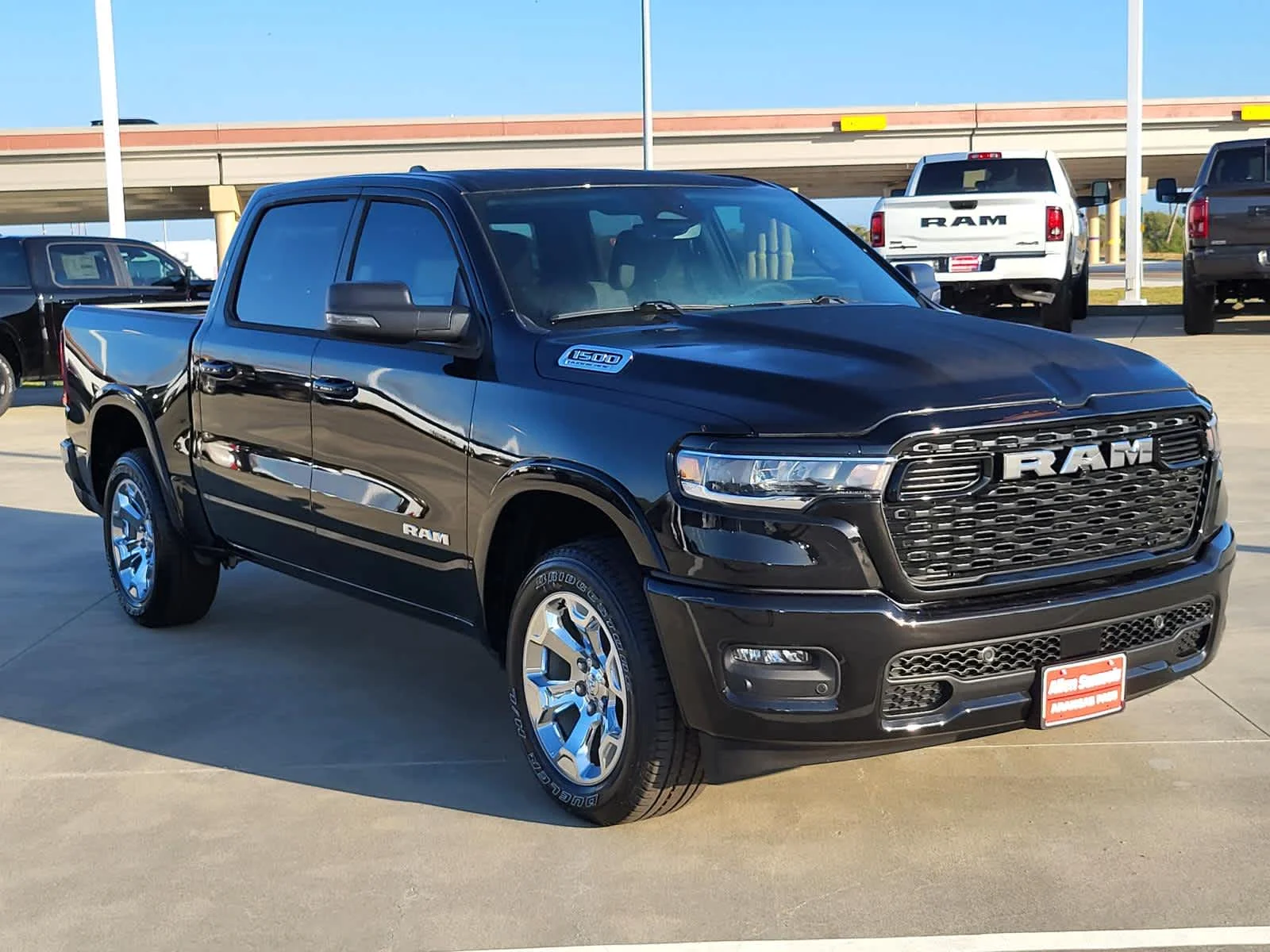 New 2026 Diamond Black Crystal Pearl-Coat Exterior Paint RAM Lone Star image 7