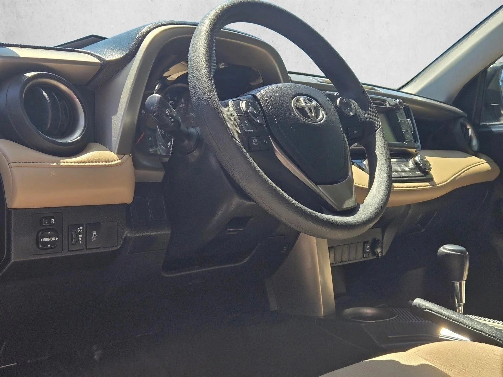 Used 2015 Pyrite Mica Toyota XLE image 16