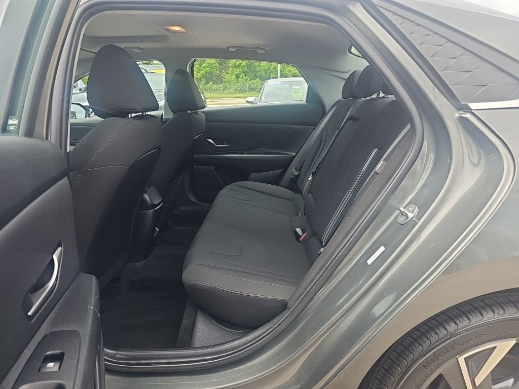 2024 Hyundai Elantra SEL - Photo 30