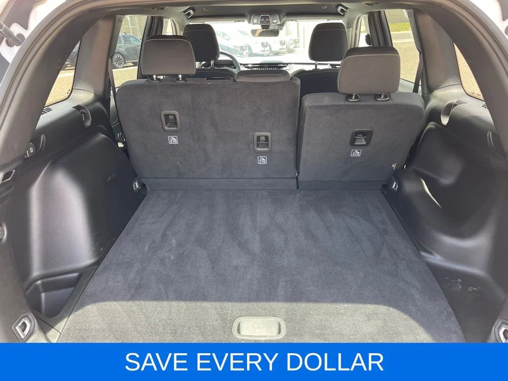 Used 2025 White Jeep Laredo image 6