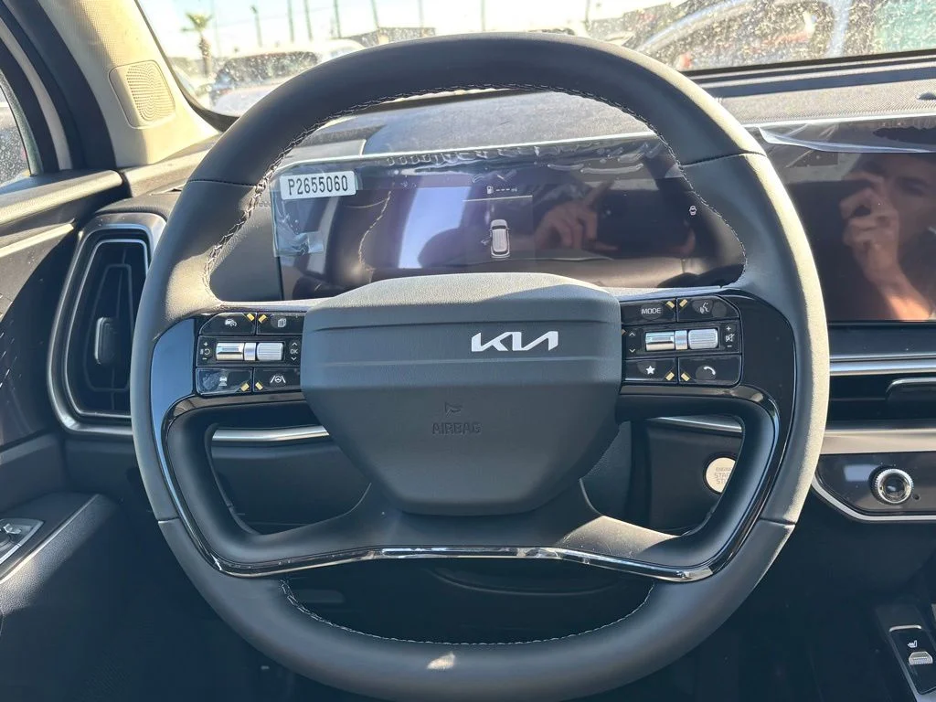 New 2026 White Kia S image 9