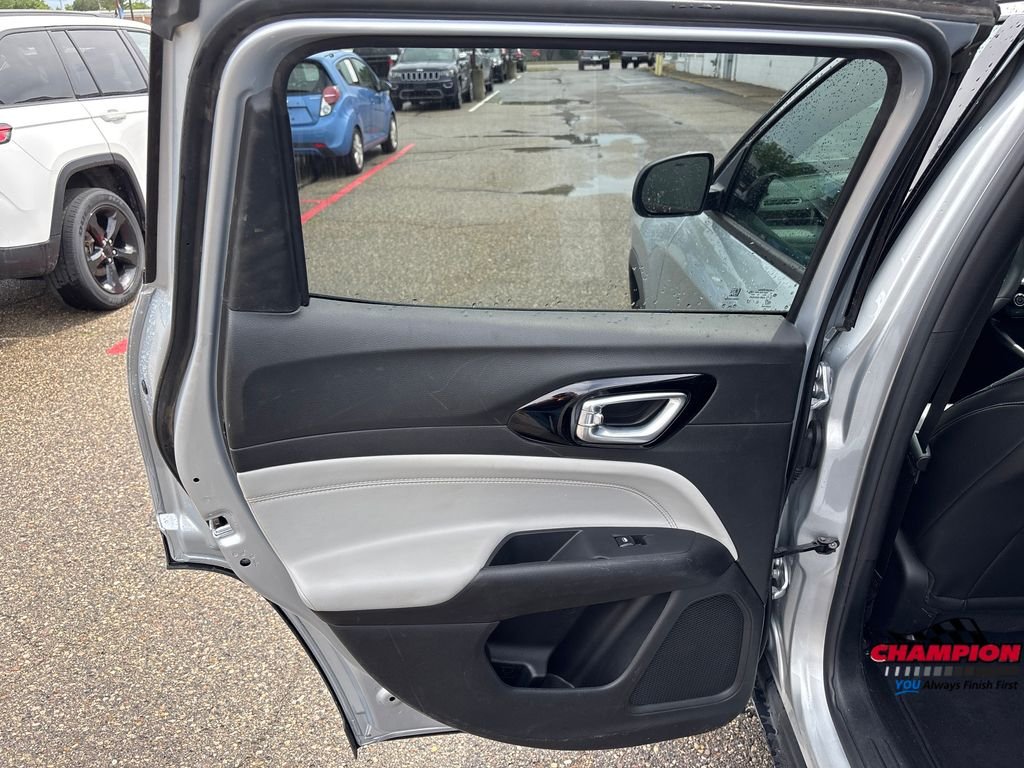Used 2025 Silver Jeep Limited image 21