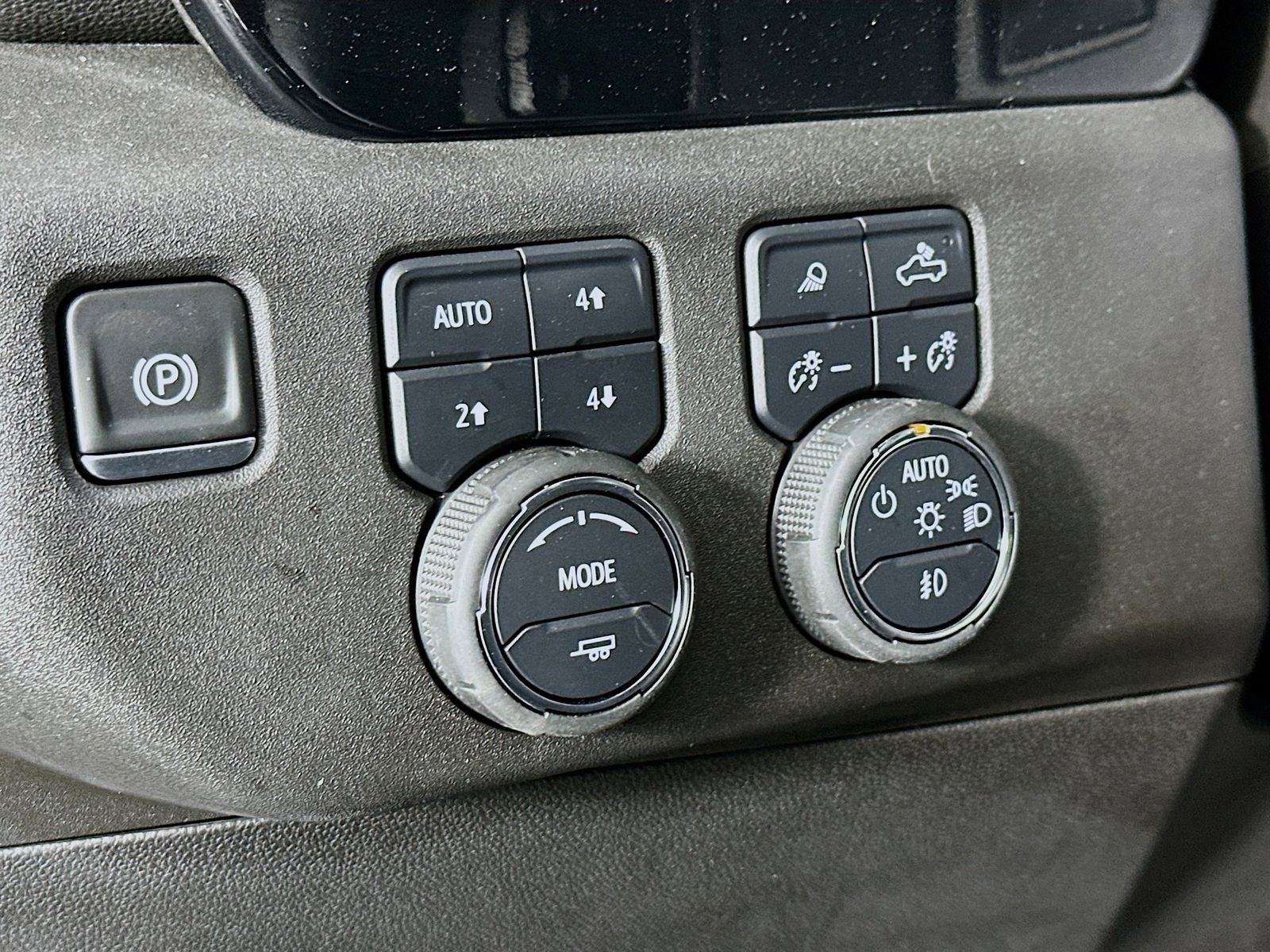 2025 Chevrolet Silverado 2500 HD LTZ - Photo 11