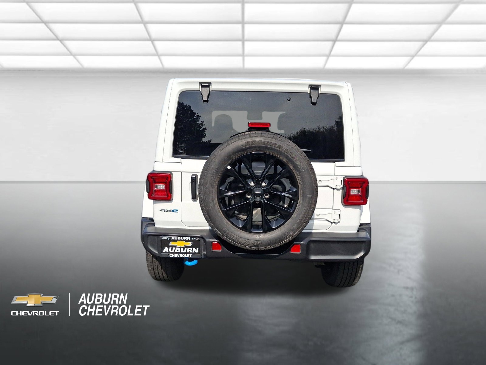 Used 2024 White Jeep Sahara 4xe image 7