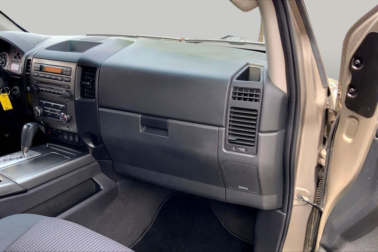 Used 2008 Desert Stone Metallic Nissan LE image 18