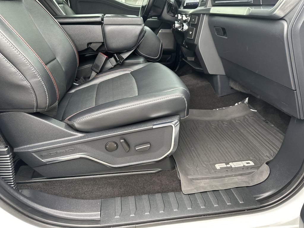 Used 2022 White Ford Lariat image 37