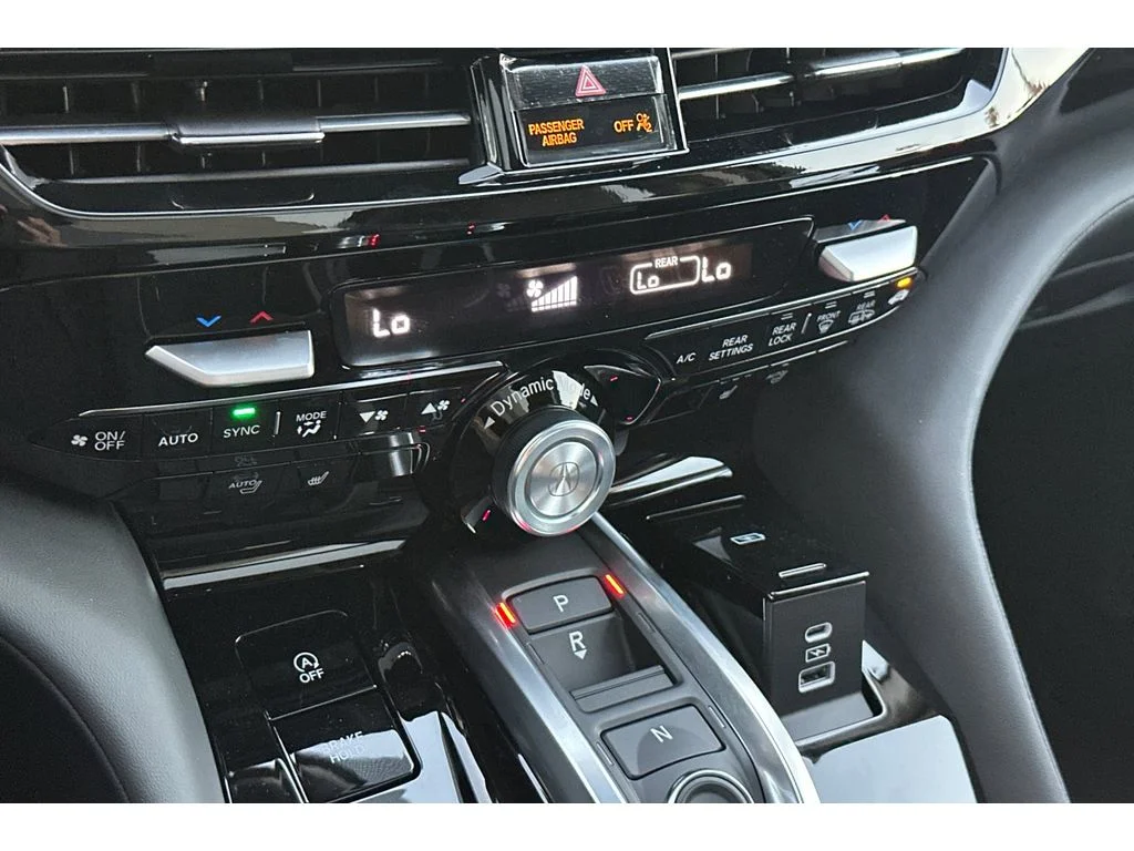 New 2026 Platinum White Pearl Acura w/Technology Package image 17