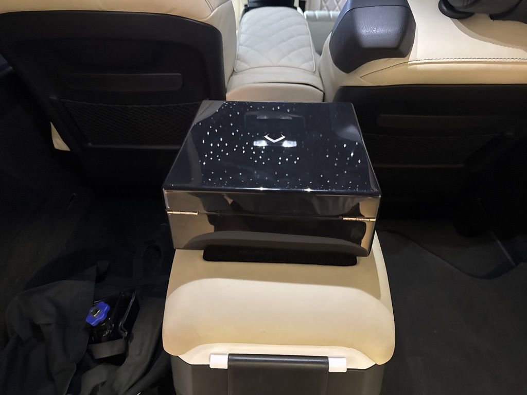 2025 Cadillac Escalade ESV Sport Platinum - Photo 27